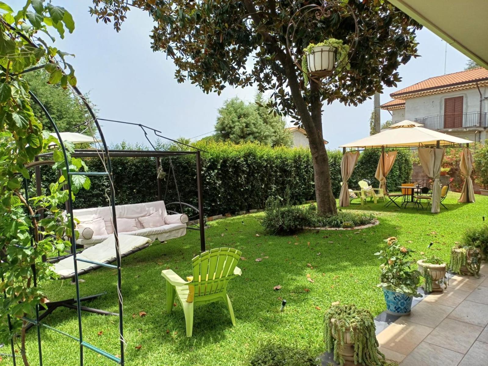 Villa Marchese Трекастани Екстериор снимка
